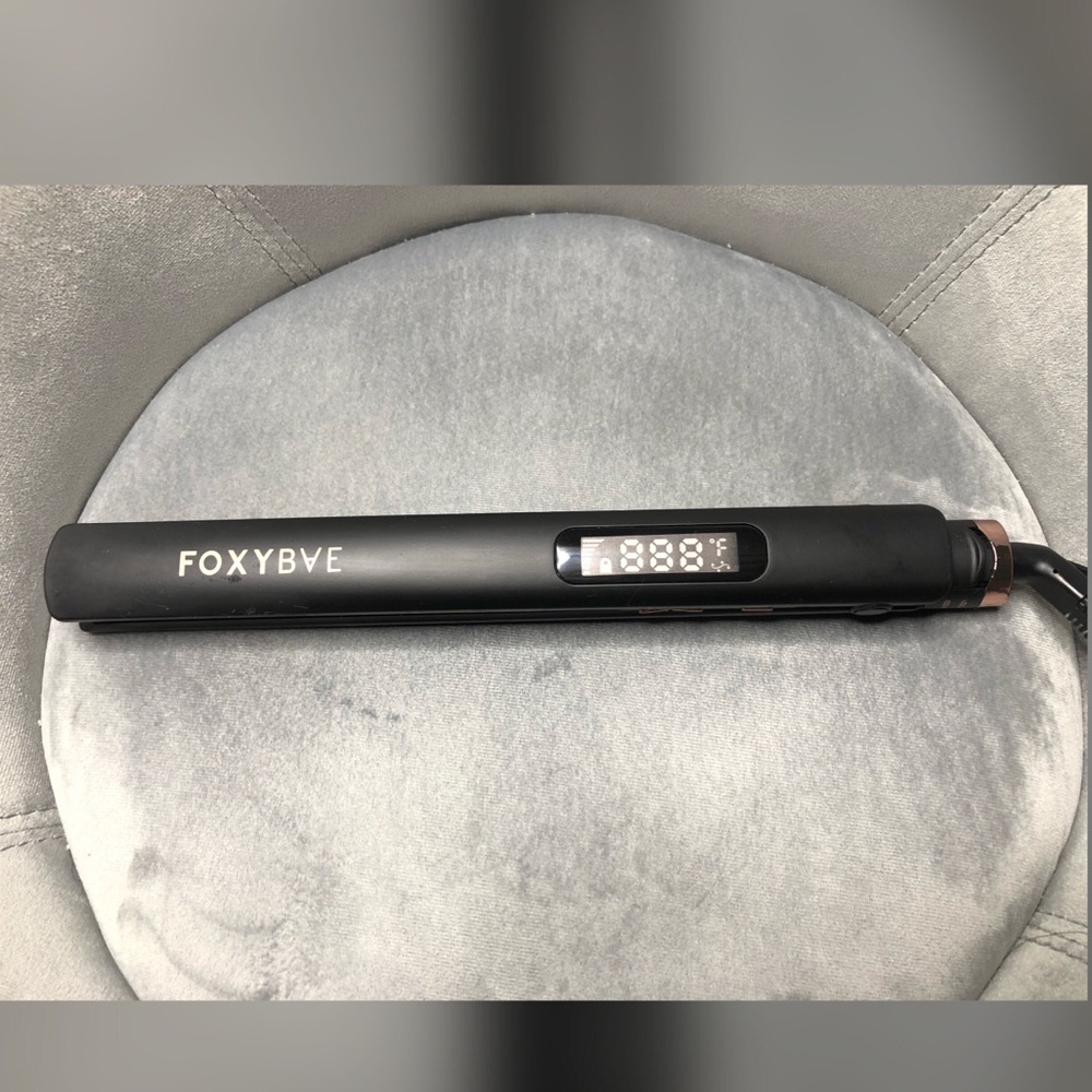 FoxyBae Black/Rose Gold Hair Flat Iron
